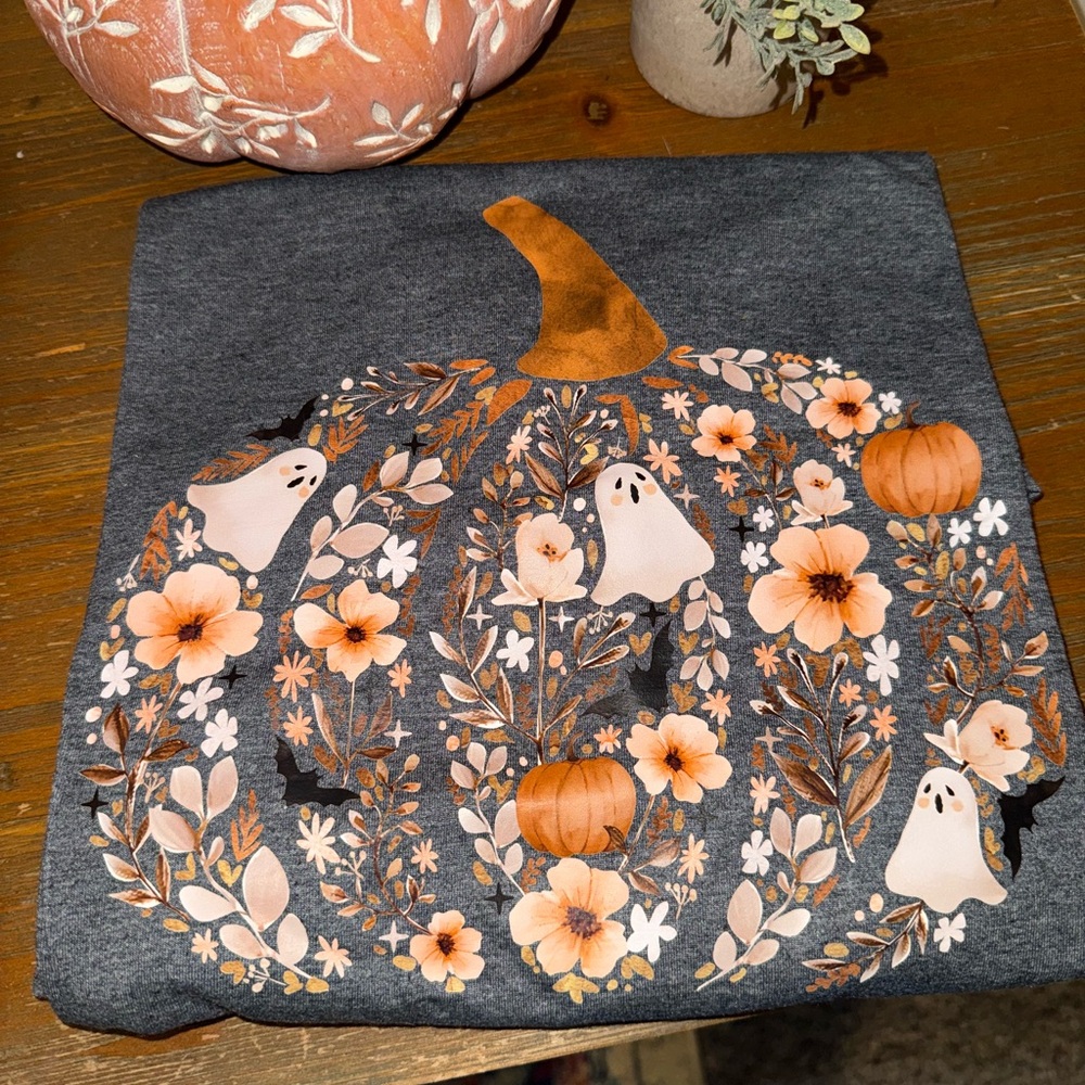 Gray Halloween Pumpkin Graphic t-shirt